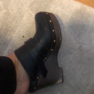 Ugg platforms